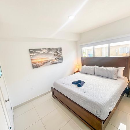 Vacay Spot Experience Luna Sky! 65" Tv Bar, Bbq, Shower Massage Jets, Music, Go To Fl Keys Homestead Esterno foto