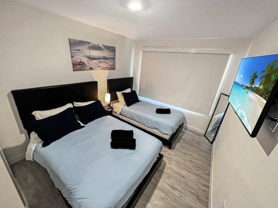 Vacay Spot Experience Luna Sky! 65" Tv Bar, Bbq, Shower Massage Jets, Music, Go To Fl Keys Homestead Esterno foto