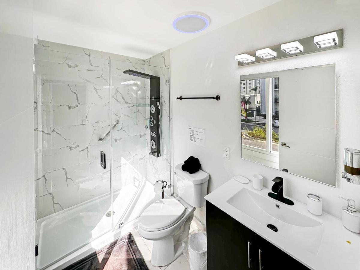 Vacay Spot Experience Luna Sky! 65" Tv Bar, Bbq, Shower Massage Jets, Music, Go To Fl Keys Homestead Esterno foto